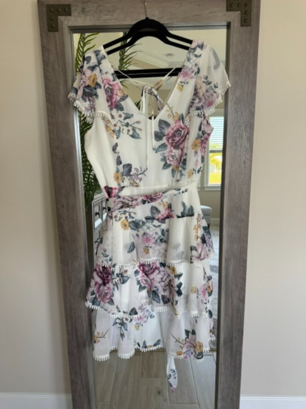 City Chic Summer Love Ruffle Dress Size M (18) EUC White Floral Feminine - Picture 6 of 15